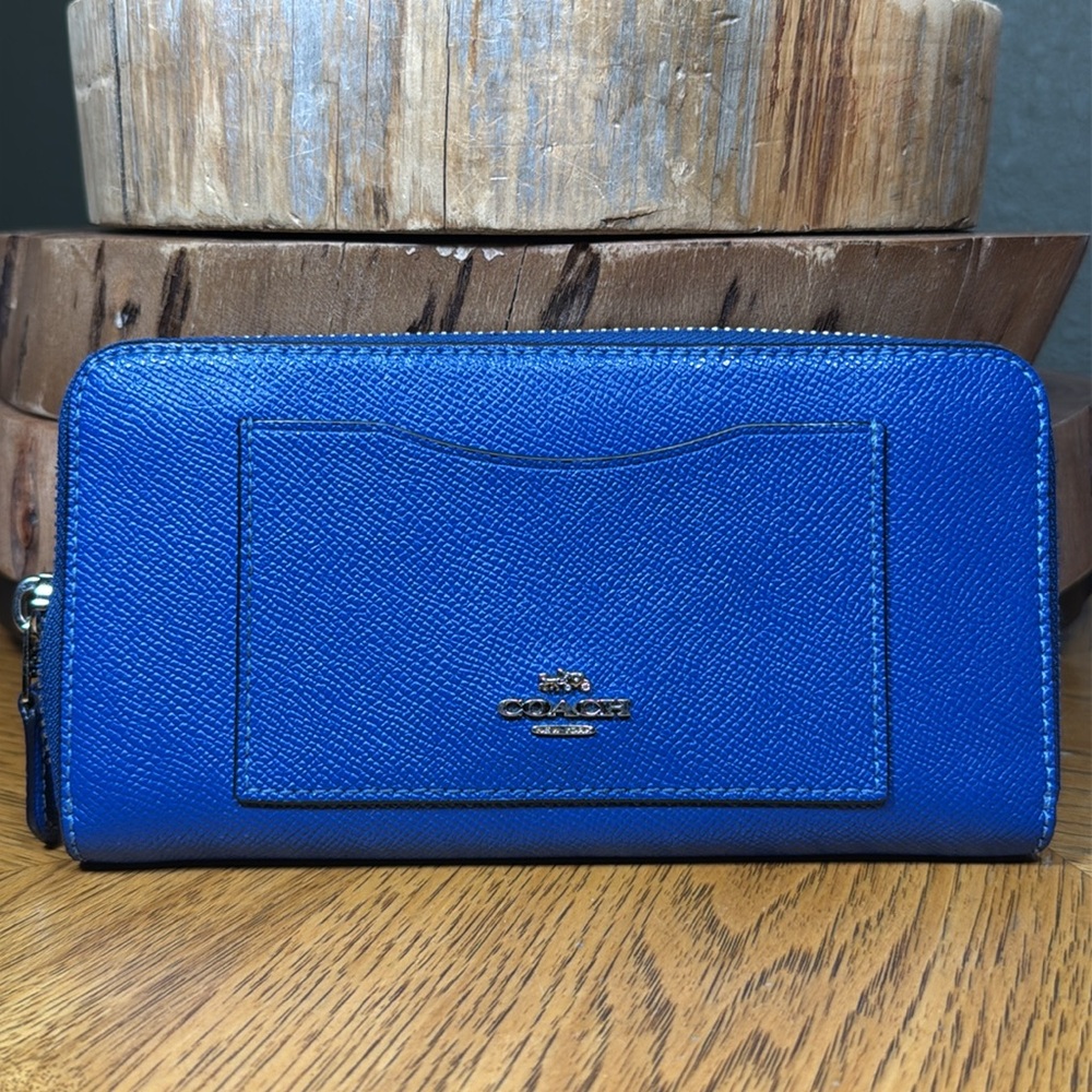 HTF COLOR COACH ACCORDION ZIP WALLET - Picture 2 of 13